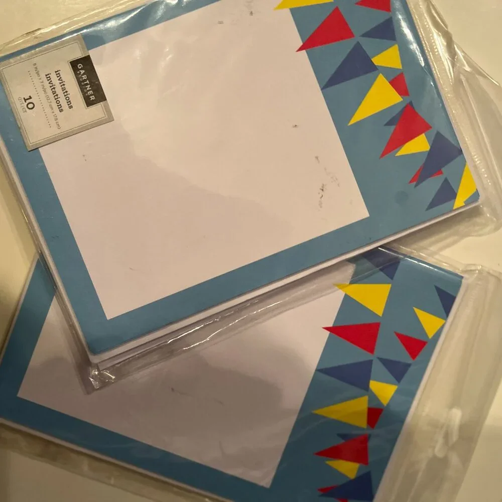 Invitations / Note Cards / Birthday Cards (2 packs by Gartner) (5X7)‎ (h/x)